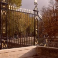 Grille de la porte Est