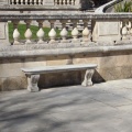 Un banc en marbre pour se reposer