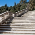 Escalier (2612 visites) au Jardin de la Fontaine à Nîmes Escalier