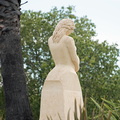 STATUE AU ROND POINT DES BLEUS