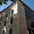 Immeuble en blanc et noir