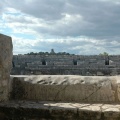Vue sur la Tour magne depuis l'amphithéâtre romain