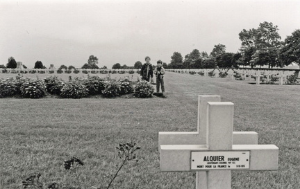 1982 07 Fabrice Delphine CIMETIERRE NOTRE DAME DE LORETTE