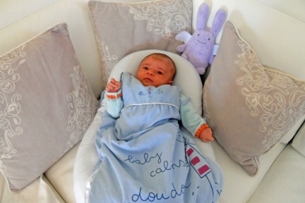 2013 04 25 Emy 1 mois 012